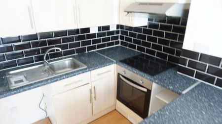 1 bedroom flat to rent - Photo 5