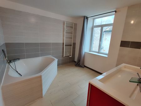 Location Maison 4 pièces 125m² - Photo 3