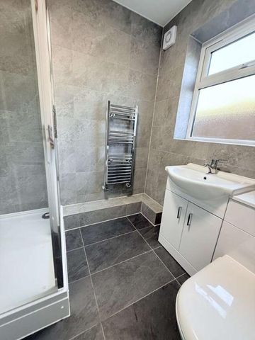 Stansfield Road, Benfleet Essex, SS7 - Photo 4