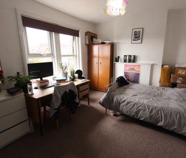 5 bedroom terraced house to rent - Photo 2