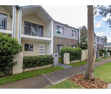 Stunning 4-Bed, 2-Bath Terrace Home + Resort-Style Amenities - 88 L... - Photo 1
