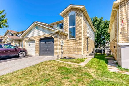 For Lease - 12 Danville Avenue, Halton Hills, Ontario - Photo 4