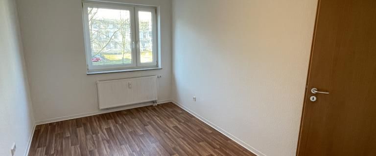 Teilsanierte 3-Zimmer-Wohnung in Braunschweig mit Balkon! - Photo 1