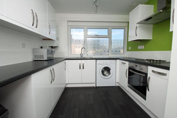 3 bedroom apartment to rent - Photo 1