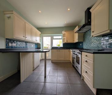 3 bedroom terraced house to rent - Photo 4