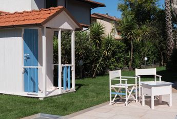 via Pietro neni, 7, Forte dei Marmi, Tuscany 55042