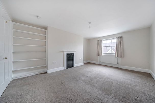 5 bedroom end of terrace house to rent - Photo 1