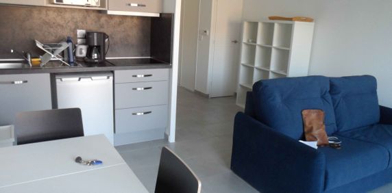 1 pièce - Meublé - 28,37 m² - 2ème étage - Colocation non autorisée - Photo 2