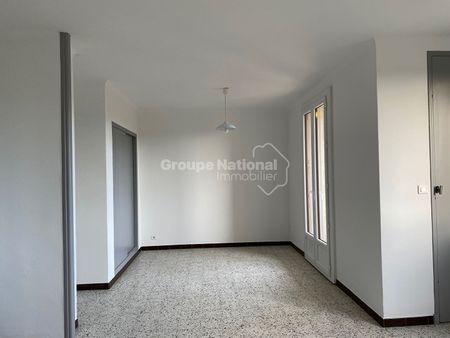 Appartement T3 de 75m2 dans résidence sécurisée avec stationnement et cave, - Photo 3