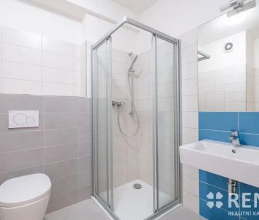 Pronájem moderního bytu 1+kk (35 m - Fotografie 2