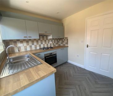 2 bedroom terraced house to rent - Photo 3