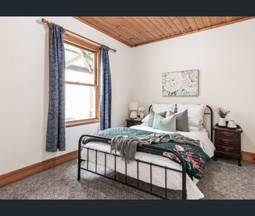 Character & Central Location! - Photo 6