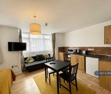 Studio to rent - Photo 4