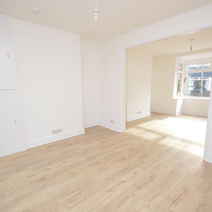 Iris Avenue, Exeter, Devon, EX2 - Photo 1