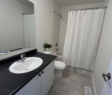 For Lease - 677 Ribstone Court, Oshawa, Ontario - Photo 4