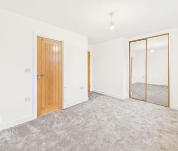 2 bedroom semi-detached house to rent - Photo 3