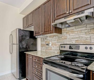 For Lease - 8 Hobart Gardens, Brampton, Ontario - Photo 4