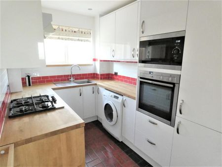 2 bedroom flat to rent - Photo 5