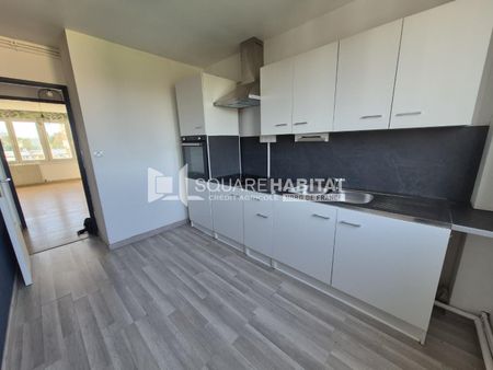 Location Appartement 4 pièces 76m² MAUBEUGE 59600 - Photo 4