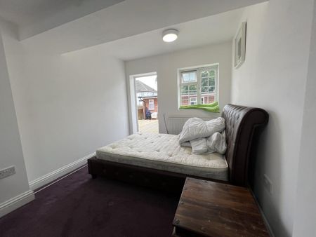 5 bedroom house share to rent - Photo 5