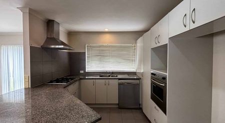 Stancombe Pl, near schools - Photo 5