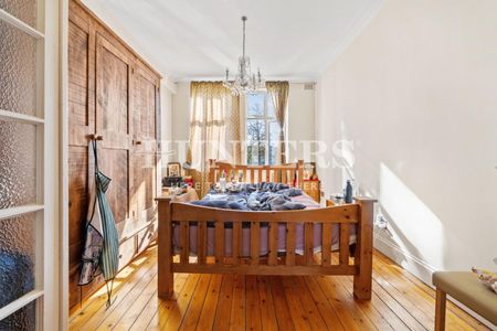 3 bedroom Flat To Let - Photo 2