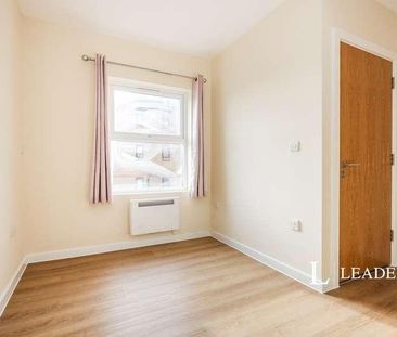 St. Peters Gardens, Marefair, Northampton, Northamptonshire, NN1 - Photo 1