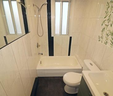 3010 Rue Sherbrooke E. - Photo 3