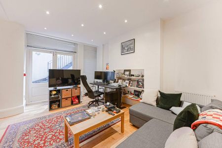 Studio to rent - Photo 2