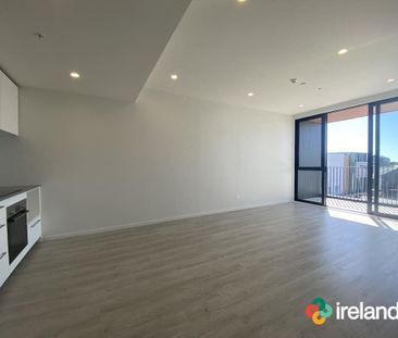 Stylish Centre City Apartment - Photo 4