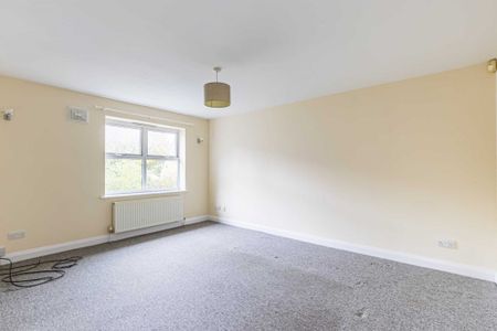 2 bed Flat for rent - Photo 3