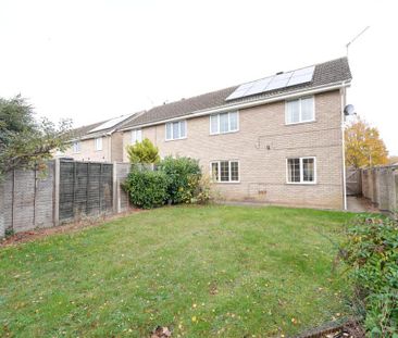 3 bedroom semi-detached house to rent - Photo 5