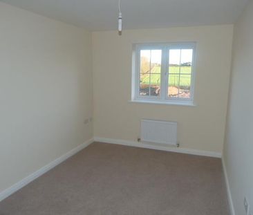 3 Bed House - Photo 3