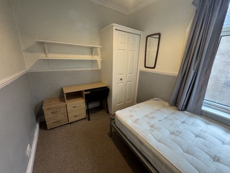 Garth Terrace, Burton Stone Lane - P1277 - Photo 4