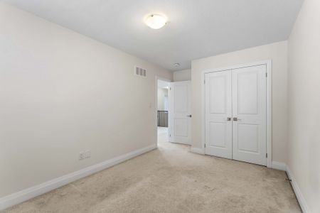 For Lease - 6679 Cropp Street, Niagara Falls, Ontario - Photo 4