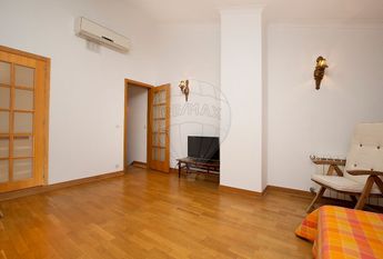 Apartamento T4 em Lisboa