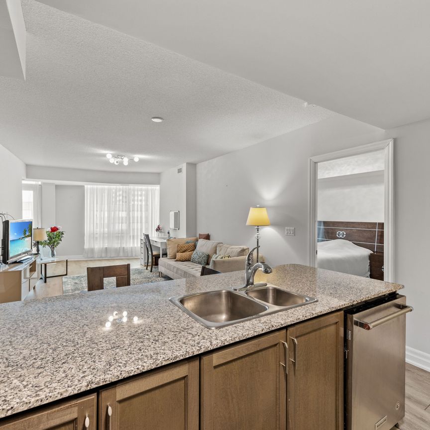 For Lease - 8 Scollard Street Unit# 1410, Toronto, Ontario - Photo 1