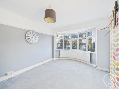 4 bedroom semi-detached house to rent - Photo 3