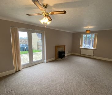 Kitchener Close - Photo 1