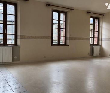 COUTANCES, dans l'hypercentre, DEUX pièces avec garage - Photo 3