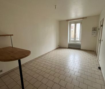 Un appartement comprenant 1 salon avec coin cuisine, 1 chambre, 1 S... - Photo 1