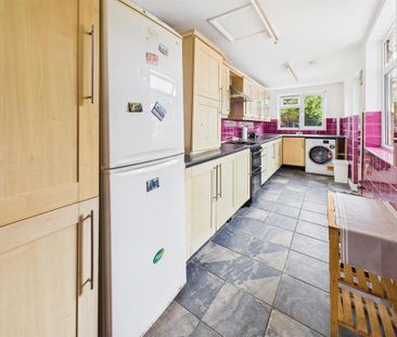 3 bedroom end of terrace house to rent - Photo 3