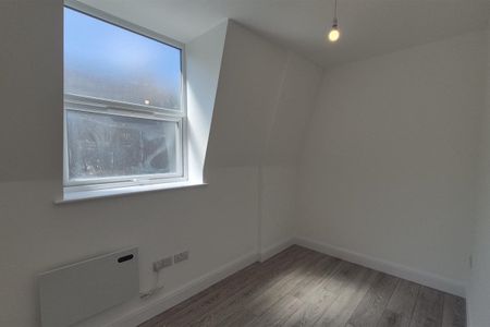 GOLDHAWK ROAD - Photo 2