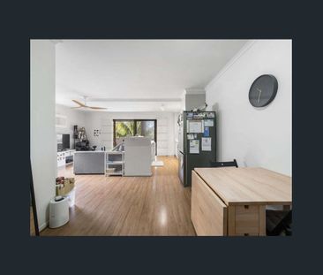 Modern Jetty Apartment in a Prime Lifestyle Location - Photo 3