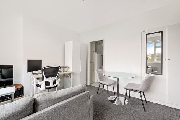 Studio apartment - Photo 1