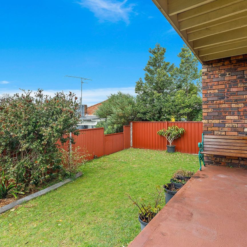 4/3 Farrell Street, Balgownie. - Photo 1