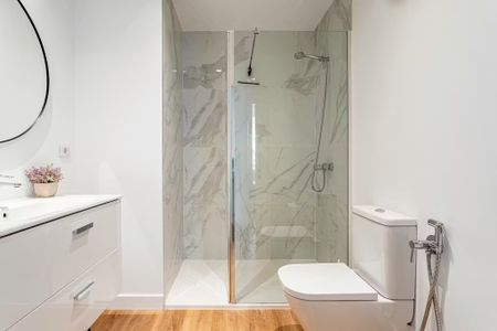 Plaça de Vannes, Valencia, Valencian Community 46007 - Photo 3