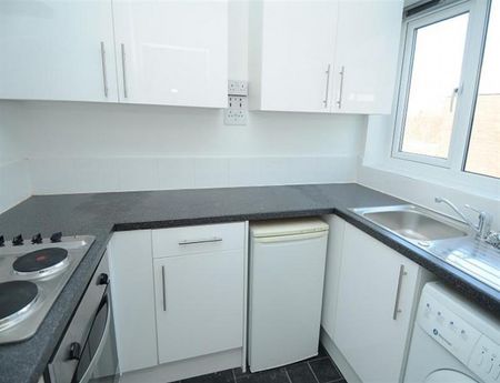 2 Bedroom Apartment To Let - Photo 3