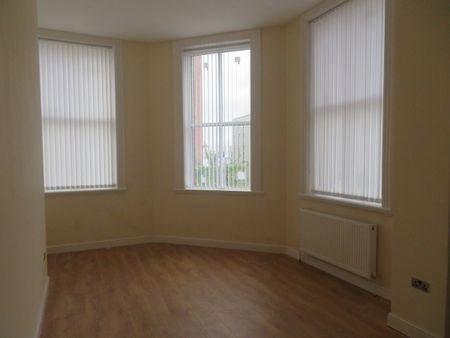 Yorkshire Street, Town Centre, Rochdale, OL16 - Photo 2