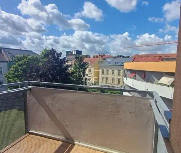 Pronájem prostorného bytu 1+kk s garážovým stáním - Slezské předměstí - Fotografie 6